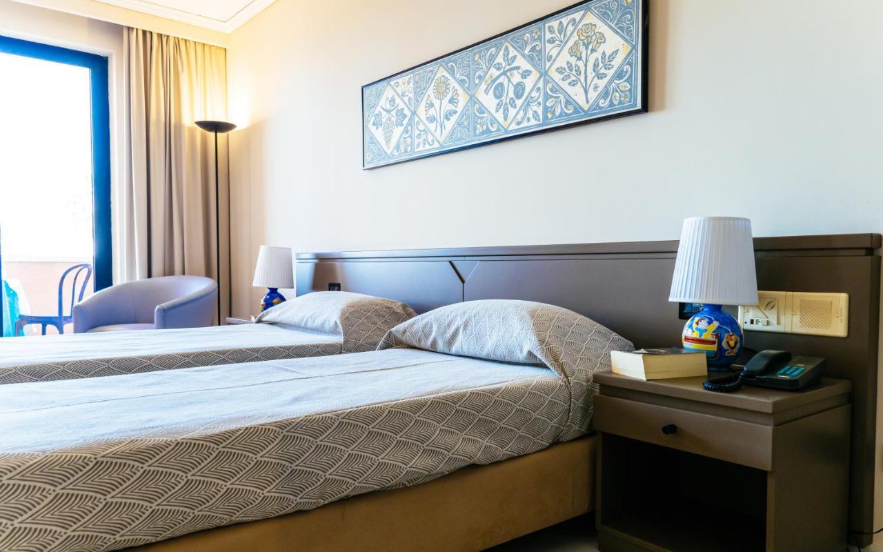 Palm Beach Club Hotel 카스텔다치아 외부 사진